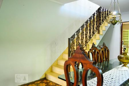 Sala Escada de Acesso de casa à venda com 3 quartos, 100m² em Cidade Patriarca, São Paulo