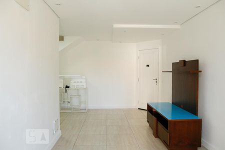 Sala de casa de condomínio à venda com 3 quartos, 88m² em Jardim Umuarama, São Paulo
