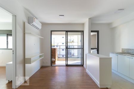 Sala de apartamento para alugar com 1 quarto, 45m² em Cambuí, Campinas