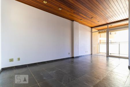 Apartamento à venda com 120m², 3 quartos e 1 vagaSala