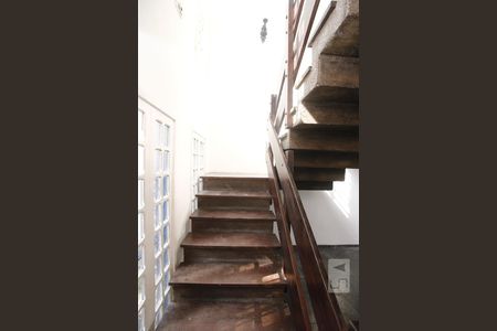 Escada de casa à venda com 3 quartos, 260m² em Vila Isabel, Rio de Janeiro