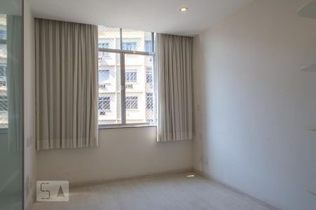 Quarto 1 de apartamento à venda com 3 quartos, 122m² em Copacabana, Rio de Janeiro