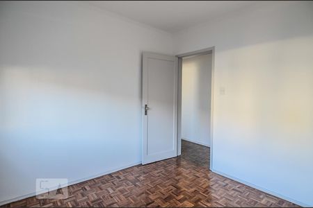 Quarto 1 de apartamento para alugar com 2 quartos, 78m² em Azenha, Porto Alegre