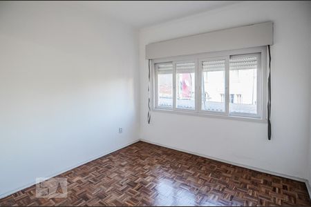 Quarto 1 de apartamento para alugar com 2 quartos, 78m² em Azenha, Porto Alegre