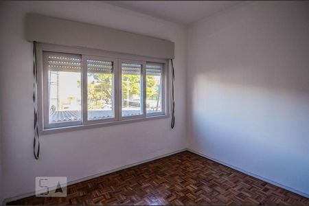 Quarto 1 de apartamento para alugar com 2 quartos, 78m² em Azenha, Porto Alegre