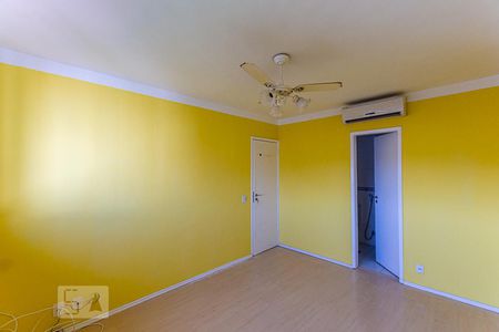 Suite de apartamento à venda com 2 quartos, 85m² em Icaraí, Niterói