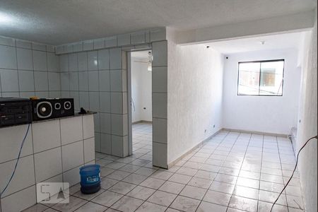 Sala de casa para alugar com 2 quartos, 42m² em Vila Caraguatá, São Paulo