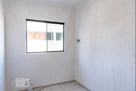 Quarto 1 de casa para alugar com 2 quartos, 42m² em Vila Caraguatá, São Paulo