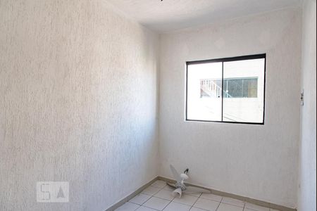 Quarto 1 de casa para alugar com 2 quartos, 42m² em Vila Caraguatá, São Paulo