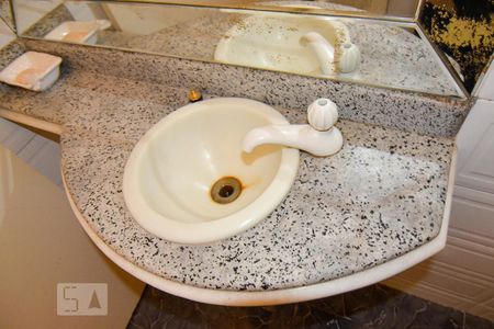 Lavabo de apartamento para alugar com 2 quartos, 107m² em Flamengo, Rio de Janeiro