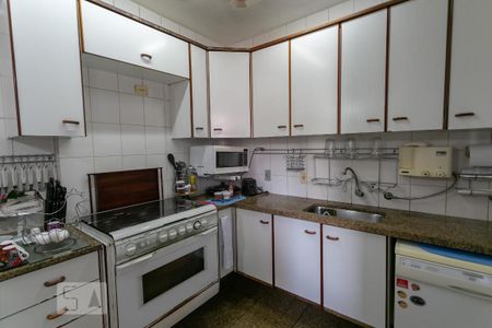 Cozinha de apartamento à venda com 3 quartos, 130m² em Ipiranga, Belo Horizonte