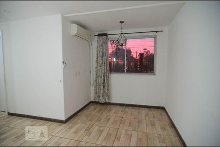 Sala de apartamento à venda com 2 quartos, 43m² em Mato Grande, Canoas