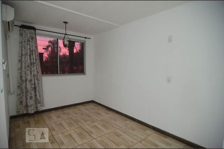 Sala de apartamento à venda com 2 quartos, 43m² em Mato Grande, Canoas