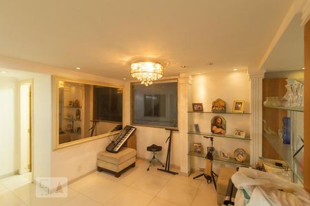 Sala de casa para alugar com 6 quartos, 610m² em Recreio dos Bandeirantes, Rio de Janeiro
