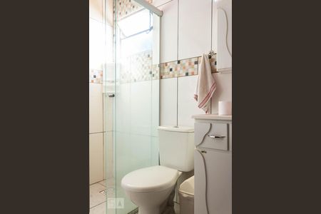 Banheiro da Suíte de casa à venda com 3 quartos, 80m² em Estância Velha, Canoas