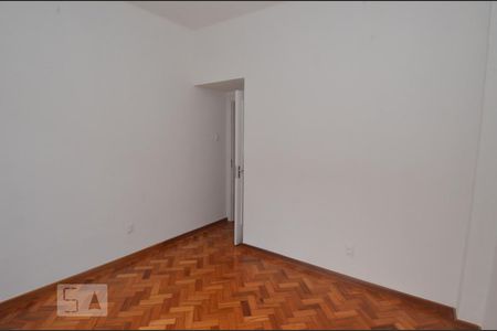 Quarto 1 de apartamento para alugar com 2 quartos, 117m² em Copacabana, Rio de Janeiro