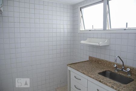 Cozinha de kitnet/studio para alugar com 1 quarto, 35m² em Santa Cecília, São Paulo