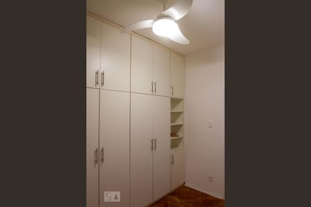Quarto 1 de apartamento à venda com 2 quartos, 68m² em Ipanema, Rio de Janeiro