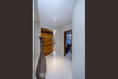 Hall de Entrada de casa à venda com 4 quartos, 383m² em Santa Lúcia, Belo Horizonte