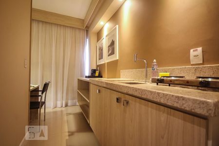 Cozinha de apartamento para alugar com 2 quartos, 60m² em Barra da Tijuca, Rio de Janeiro