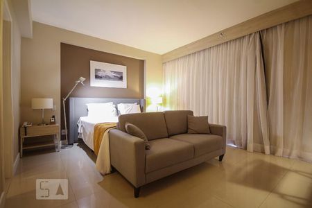 Suíte de apartamento para alugar com 2 quartos, 60m² em Barra da Tijuca, Rio de Janeiro