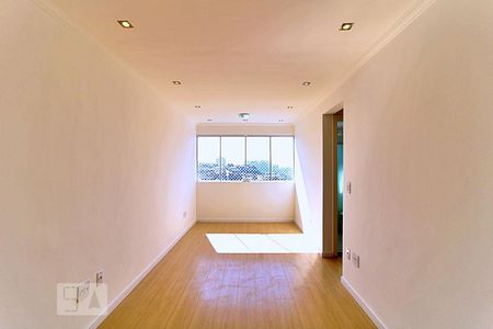 Sala de apartamento para alugar com 2 quartos, 49m² em Parque Albina, Taboão da Serra