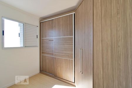 Quarto 2 de apartamento para alugar com 2 quartos, 49m² em Parque Albina, Taboão da Serra