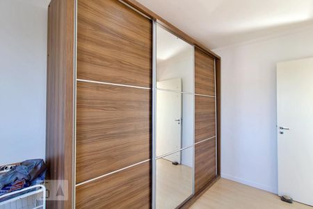 Quarto 1 de apartamento para alugar com 2 quartos, 49m² em Parque Albina, Taboão da Serra