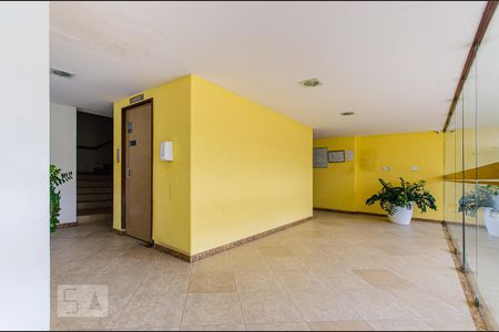 Hall de Entrada de kitnet/studio para alugar com 1 quarto, 54m² em Canela, Salvador