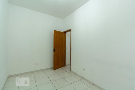 Quarto 1 de apartamento para alugar com 2 quartos, 50m² em Parque Assunção, Taboão da Serra