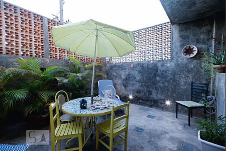 Casa à venda com 150m², 3 quartos e 2 vagas Casa à venda com 150m², 3 quartos e 2 vagasVaranda da Sala