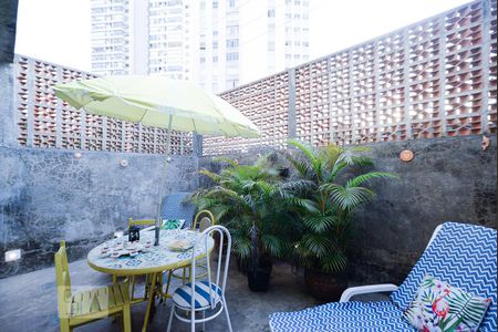 Casa à venda com 150m², 3 quartos e 2 vagas Casa à venda com 150m², 3 quartos e 2 vagasVaranda da Sala