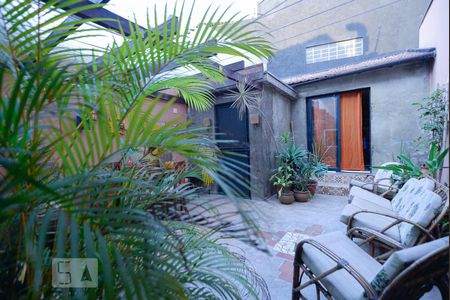 Casa à venda com 150m², 3 quartos e 2 vagas Casa à venda com 150m², 3 quartos e 2 vagasVaranda gourmet