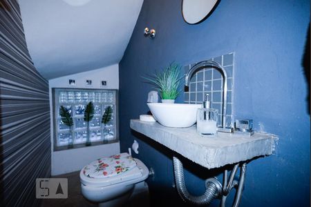 Casa à venda com 150m², 3 quartos e 2 vagas Casa à venda com 150m², 3 quartos e 2 vagasLavabo