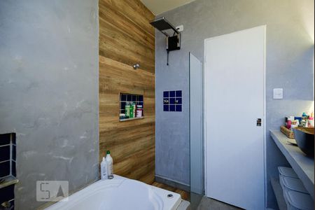 Casa à venda com 150m², 3 quartos e 2 vagas Casa à venda com 150m², 3 quartos e 2 vagasBanheiro