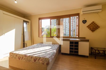 Sala/Quarto de kitnet/studio para alugar com 1 quarto, 80m² em Santo Antônio, Porto Alegre