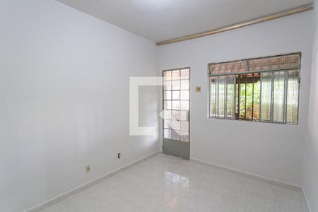 Sala de casa à venda com 3 quartos, 100m² em Santa Cruz, Belo Horizonte