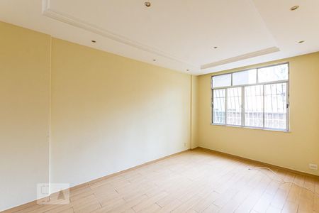 Apartamento à venda com 90m², 2 quartos e 1 vagaSala