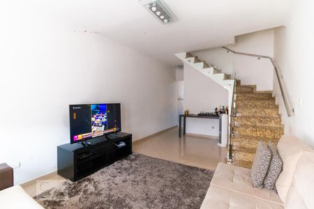 Sala de casa à venda com 3 quartos, 157m² em Jardim Santa Maria, São Paulo