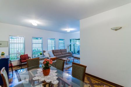 Sala de Estar de casa à venda com 6 quartos, 250m² em Jardim Maria Helena, Guarulhos