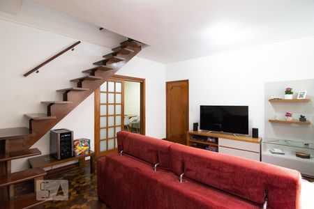 Sala de TV de casa para alugar com 6 quartos, 250m² em Jardim Maria Helena, Guarulhos