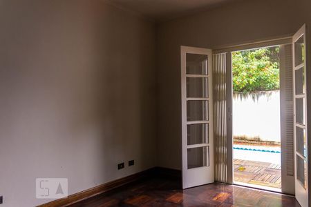 Casa à venda com 463m², 4 quartos e 5 vagas Casa à venda com 463m², 4 quartos e 5 vagasQuarto 2