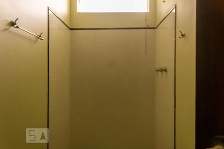 Casa à venda com 463m², 4 quartos e 5 vagas Casa à venda com 463m², 4 quartos e 5 vagasBanheiro Suíte 2