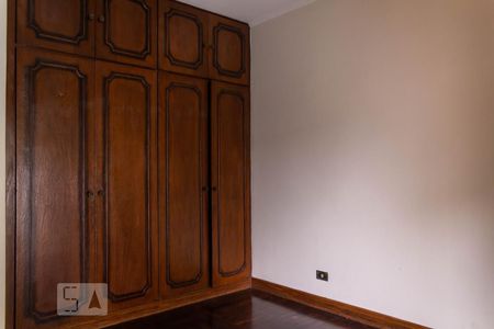 Casa à venda com 463m², 4 quartos e 5 vagas Casa à venda com 463m², 4 quartos e 5 vagasQuarto 2