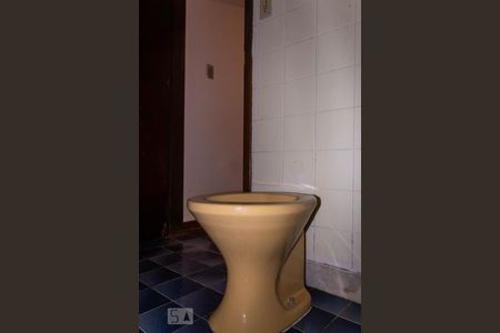 Casa à venda com 463m², 4 quartos e 5 vagas Casa à venda com 463m², 4 quartos e 5 vagasBanheiro de Serviço