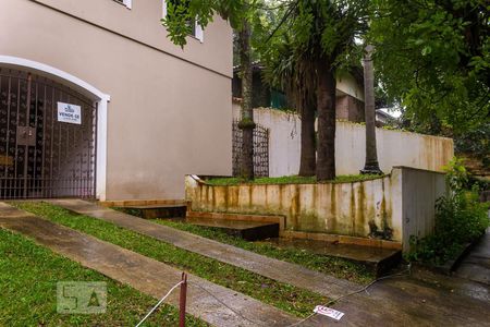 Casa à venda com 463m², 4 quartos e 5 vagas Casa à venda com 463m², 4 quartos e 5 vagasFachada