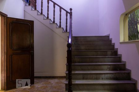 Escada de casa à venda com 4 quartos, 463m² em Santo Amaro, São Paulo
