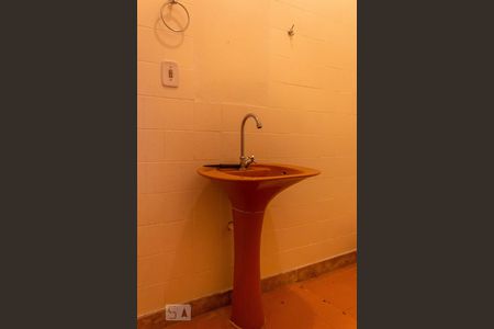 Casa à venda com 463m², 4 quartos e 5 vagas Casa à venda com 463m², 4 quartos e 5 vagasBanheiro Salão de Festas