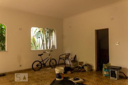Casa à venda com 463m², 4 quartos e 5 vagas Casa à venda com 463m², 4 quartos e 5 vagasSalão de Festas