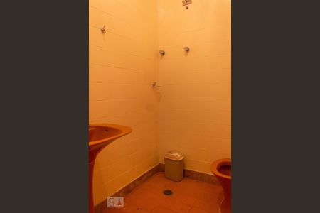 Casa à venda com 463m², 4 quartos e 5 vagas Casa à venda com 463m², 4 quartos e 5 vagasBanheiro Salão de Festas